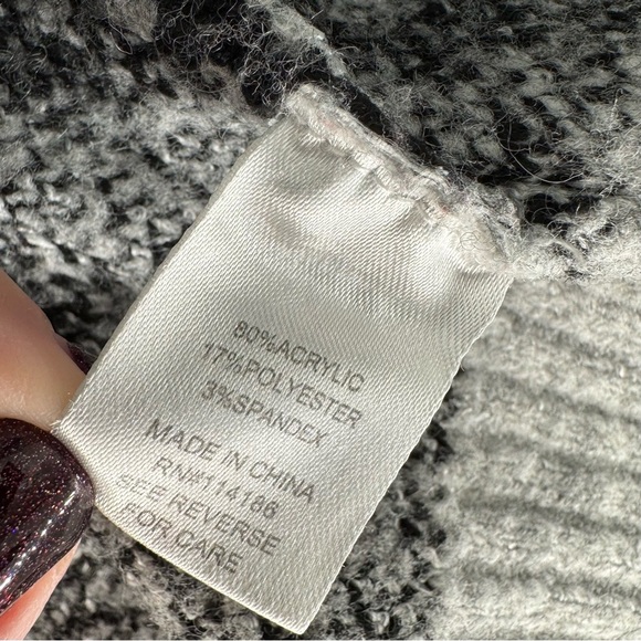 Peyton Primrose Gray & Black Animal Print Sweater XL - Picture 4 of 4